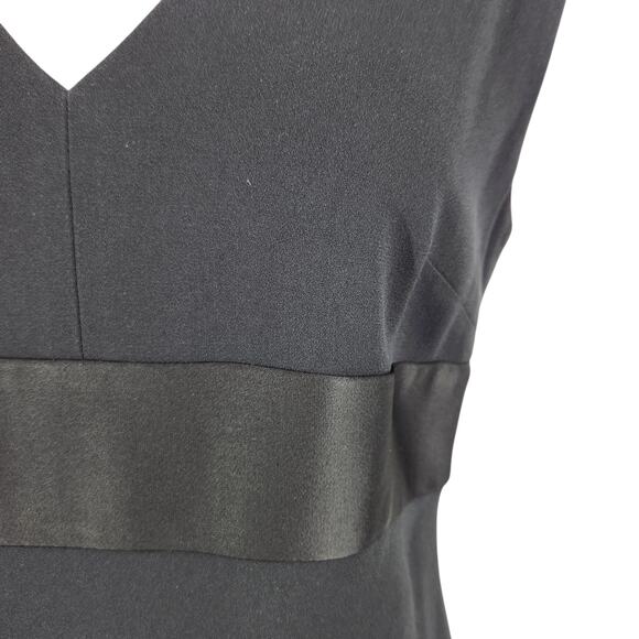Vintage Ann Taylor Acetate Crepe Cocktail Sheath Dress LBD Black Size 10P Y2K - Picture 6 of 6